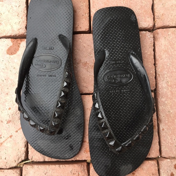 havaianas flip flops with studs